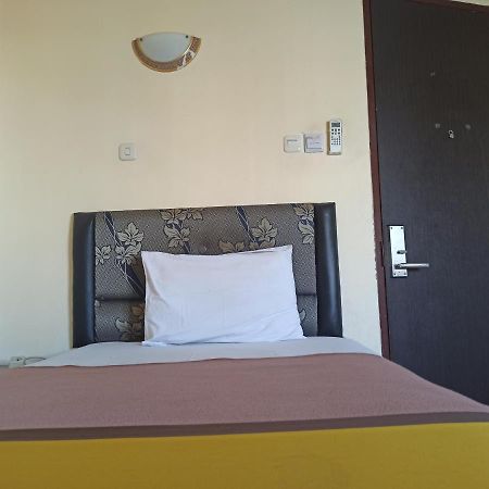 Al-Badar Hotel Syariah マカッサル エクステリア 写真