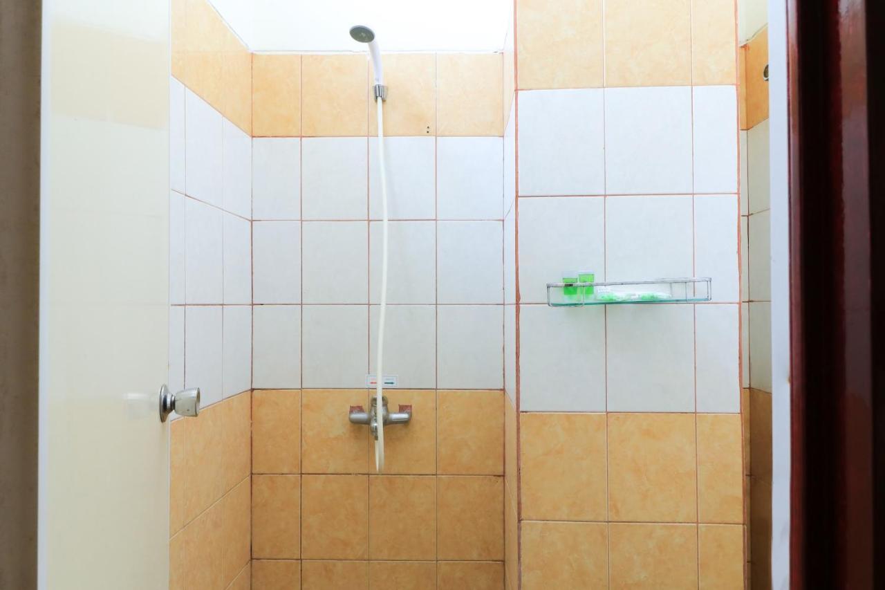 Al-Badar Hotel Syariah マカッサル エクステリア 写真
