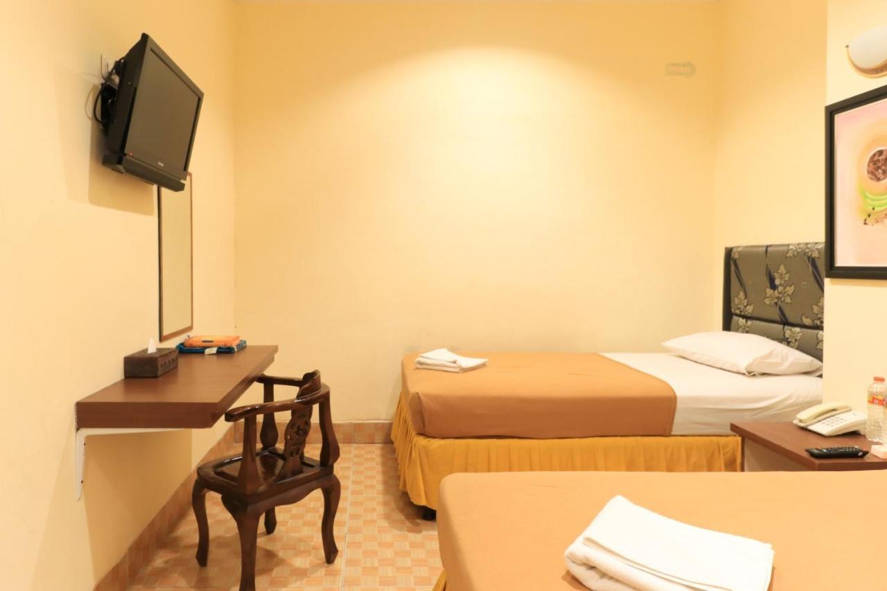 Al-Badar Hotel Syariah マカッサル エクステリア 写真