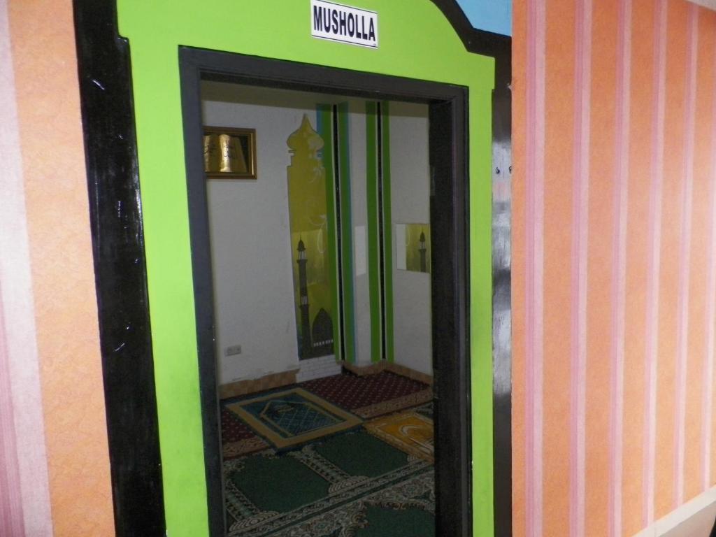 Al-Badar Hotel Syariah マカッサル エクステリア 写真